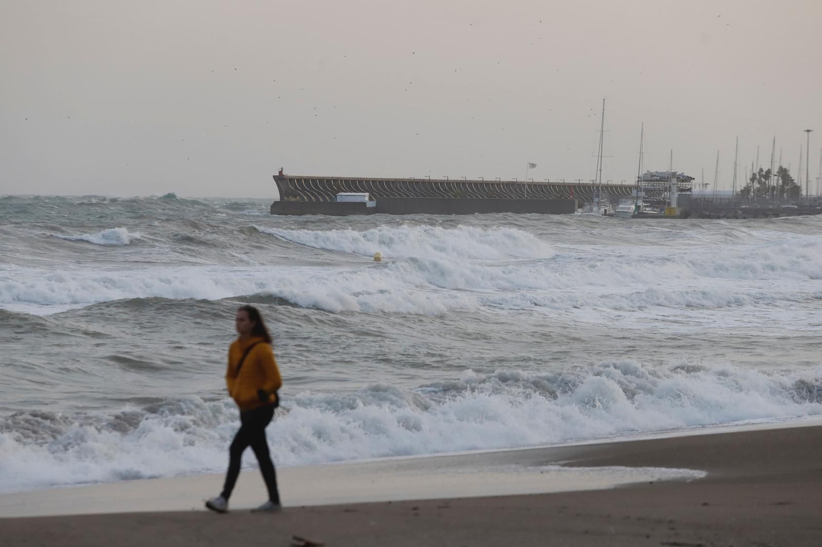 Temporal de viento y olas en la provincia de Málaga