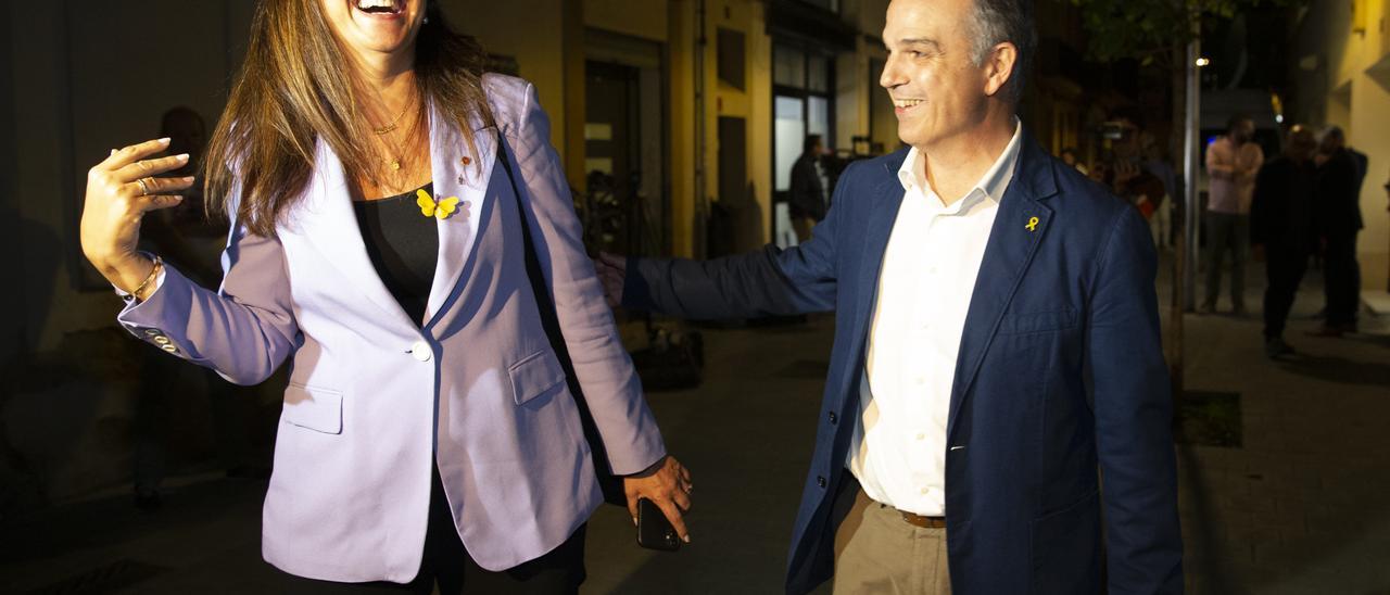 Jordi Turull y Laura Borràs, tras la rueda de prensa después de la reunión ejecutiva de Junts, este jueves.