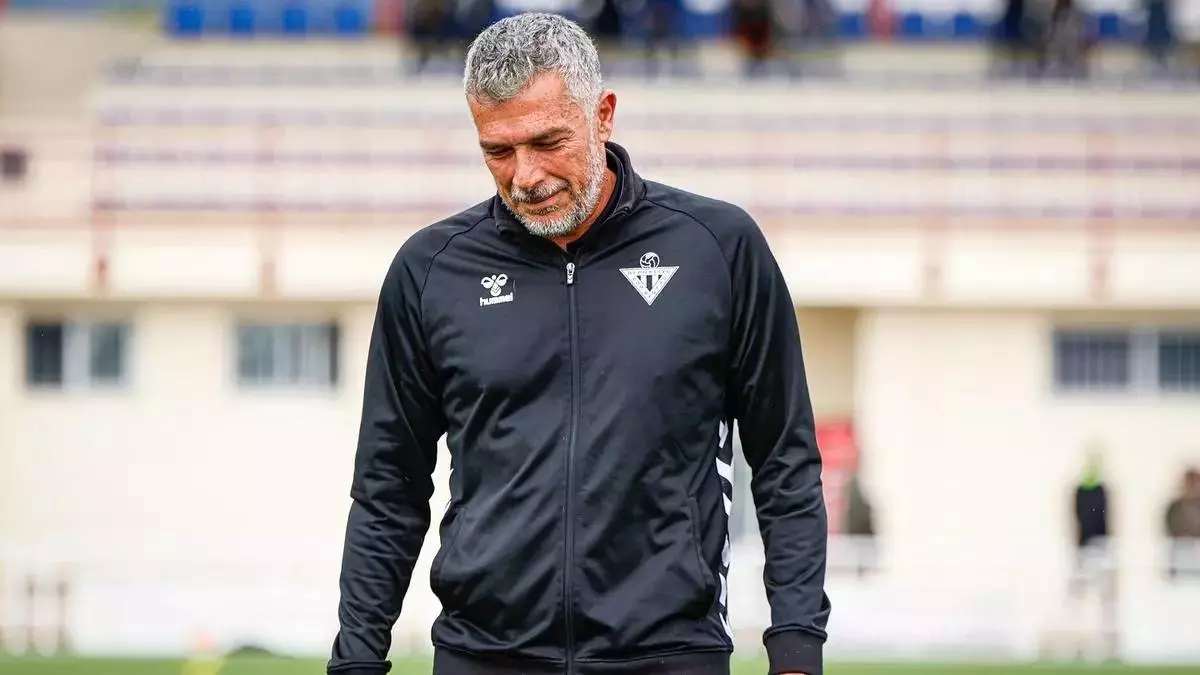 El Badajoz hace oficial la llegada de Juan Marrero