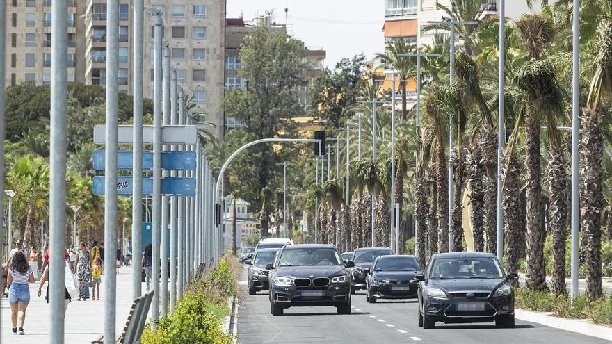 Sombras... para los coches en el frente litoral