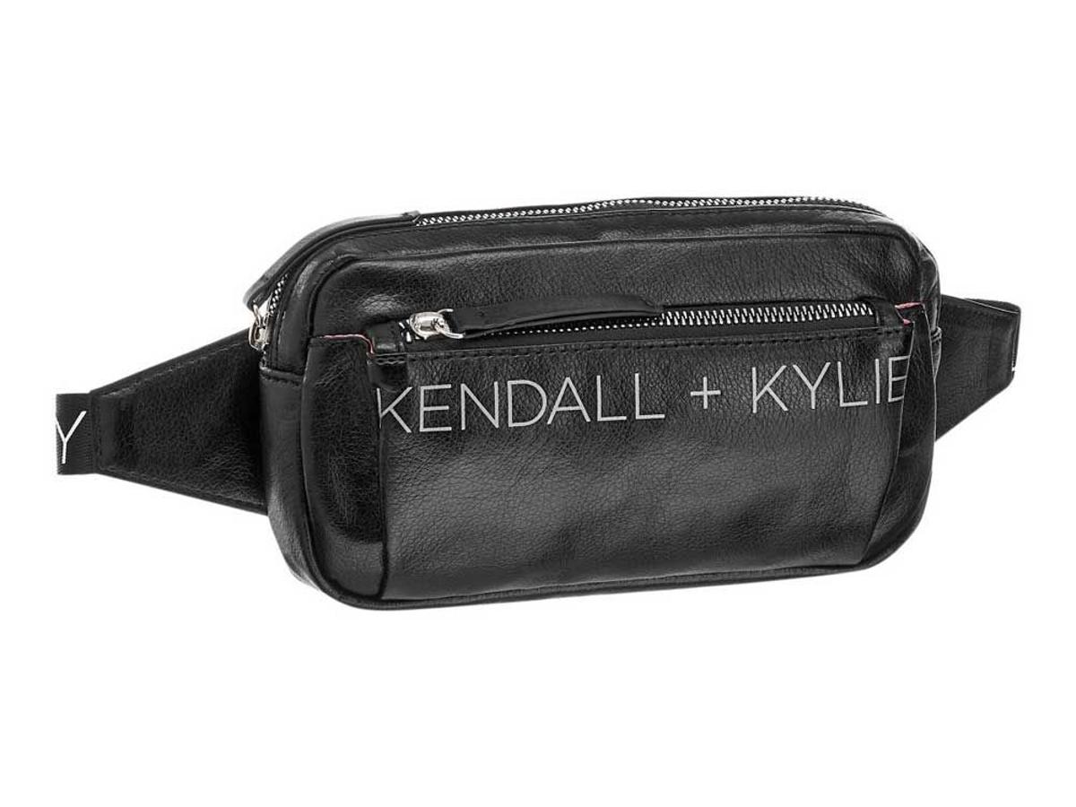 Riñonera negra de Kendall+Kylie Jenner para Deichmann. (Precio: 19, 90 euros)