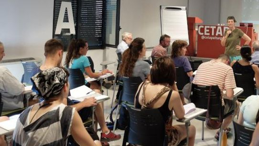 Universitat d&#039;Estiu de la Seu: curs de seducció escènica