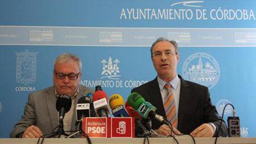 El PSOE exige al PP el compromiso de que &quot;hoy y mañana no se va a privatizar Sadeco&quot;