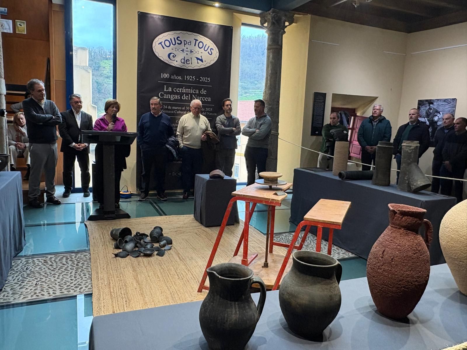 En imágenes: Así es la exposición de cerámica de Cangas que ha organizado el "Tous pa Tous"