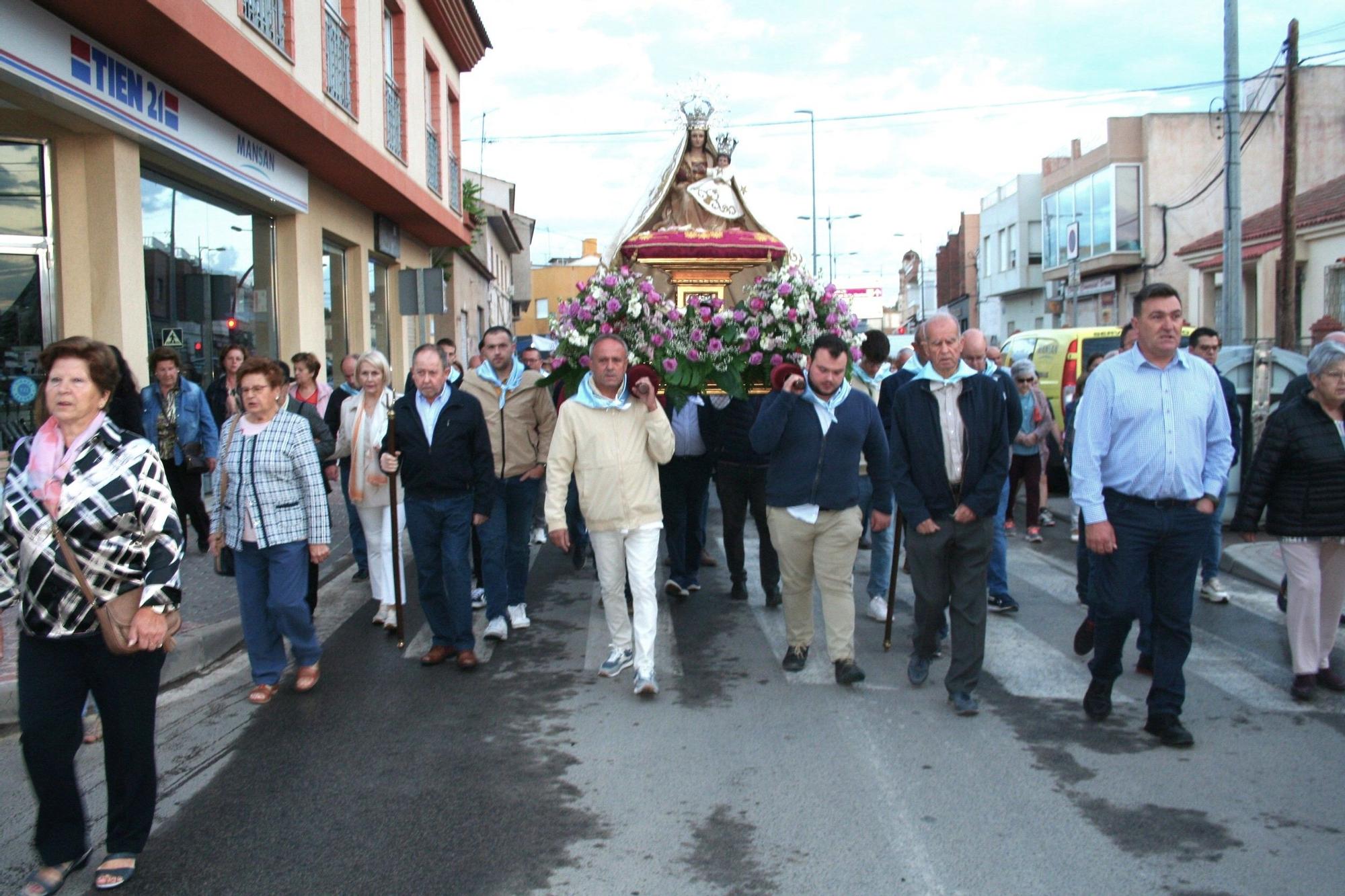 La Patrona de Lorca sale en procesión por el convento