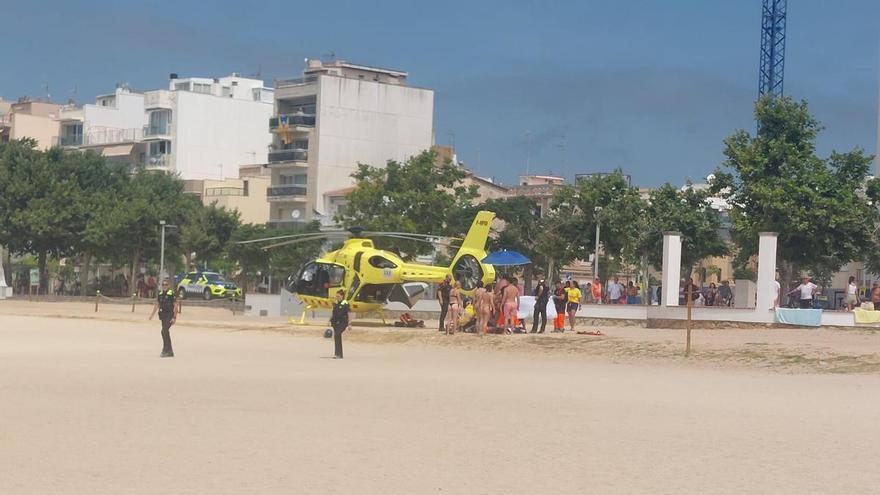 L'aterratge d'un helicòpter a la Platja Gran de Palamós obre el debat sobre els accessos d'emergència