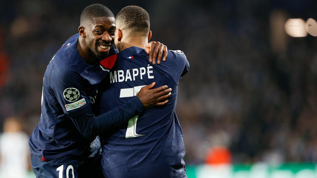Mbappé y Dembélé celebran un gol del PSG