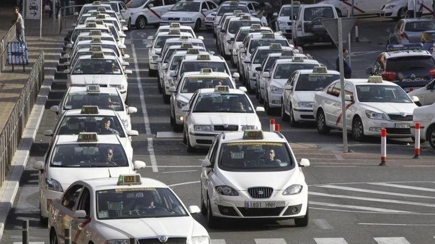 Los taxis nuevos de Madrid deberán ser ecológicos a partir del 1 de enero