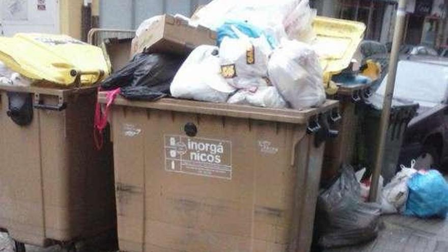 El BNG critica la acumulación de basura en contenedores de varias zonas de Sada