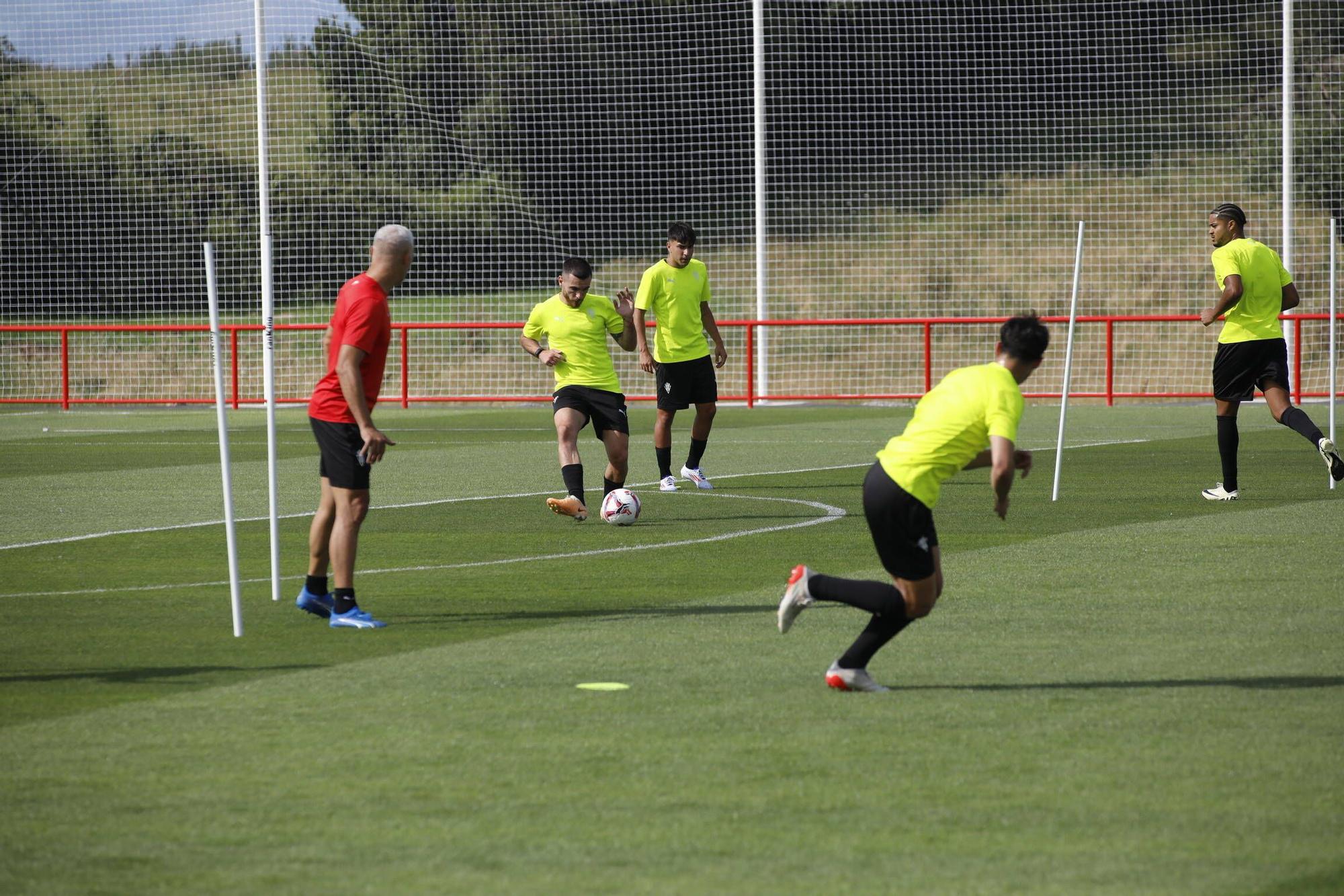 Así fue el primer entrenamiento de la era Albés en el Sporting (en imágenes)