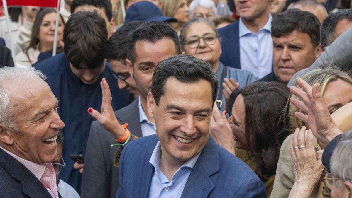 El candidat a la reelecció, Juanma Moreno, ahir a Granada. | MIGUEL ÁNGEL MOLINA / EFE