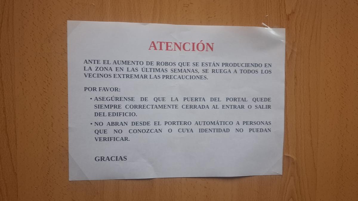 Uno de los carteles que puede leerse en los edificios del Actur.