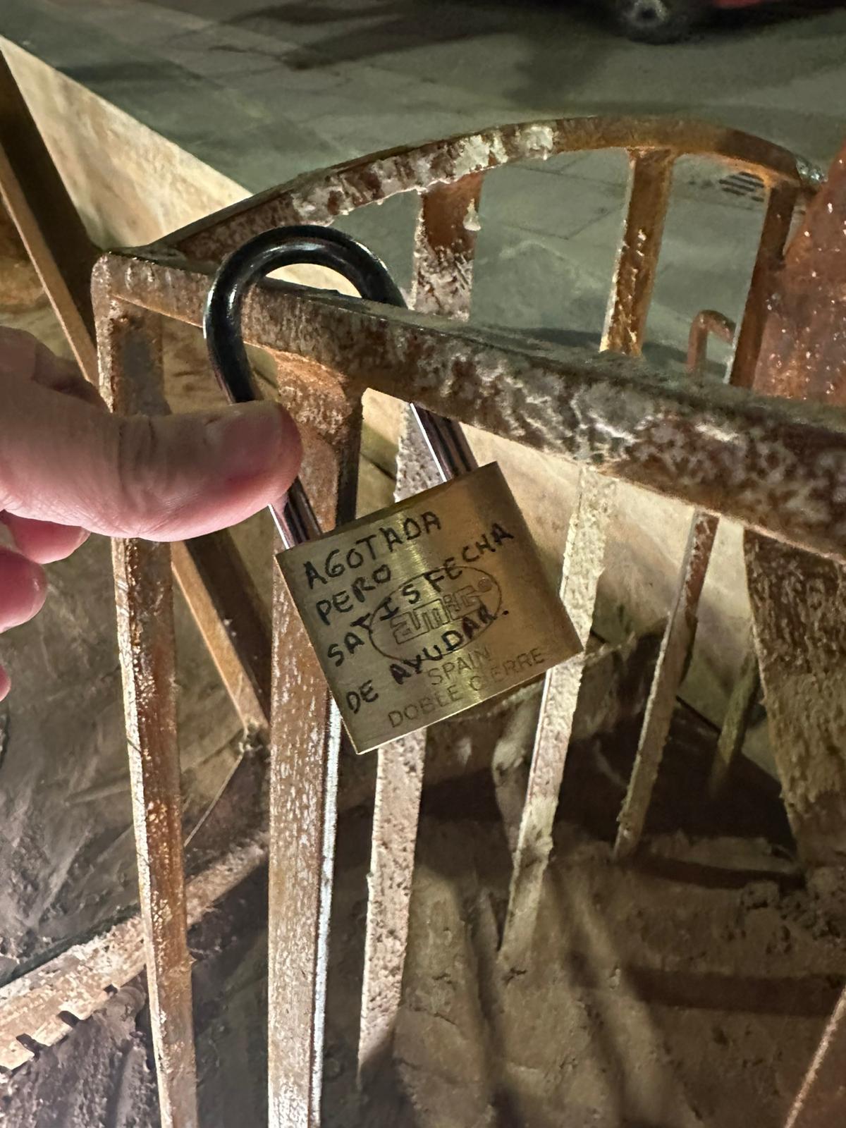 Mensaje en un candado.