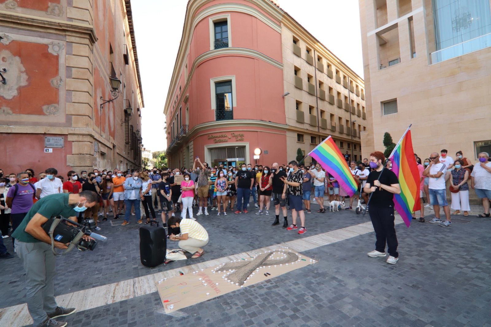 Concentración en Murcia para pedir justicia por el asesinato homófobo de Samuel
