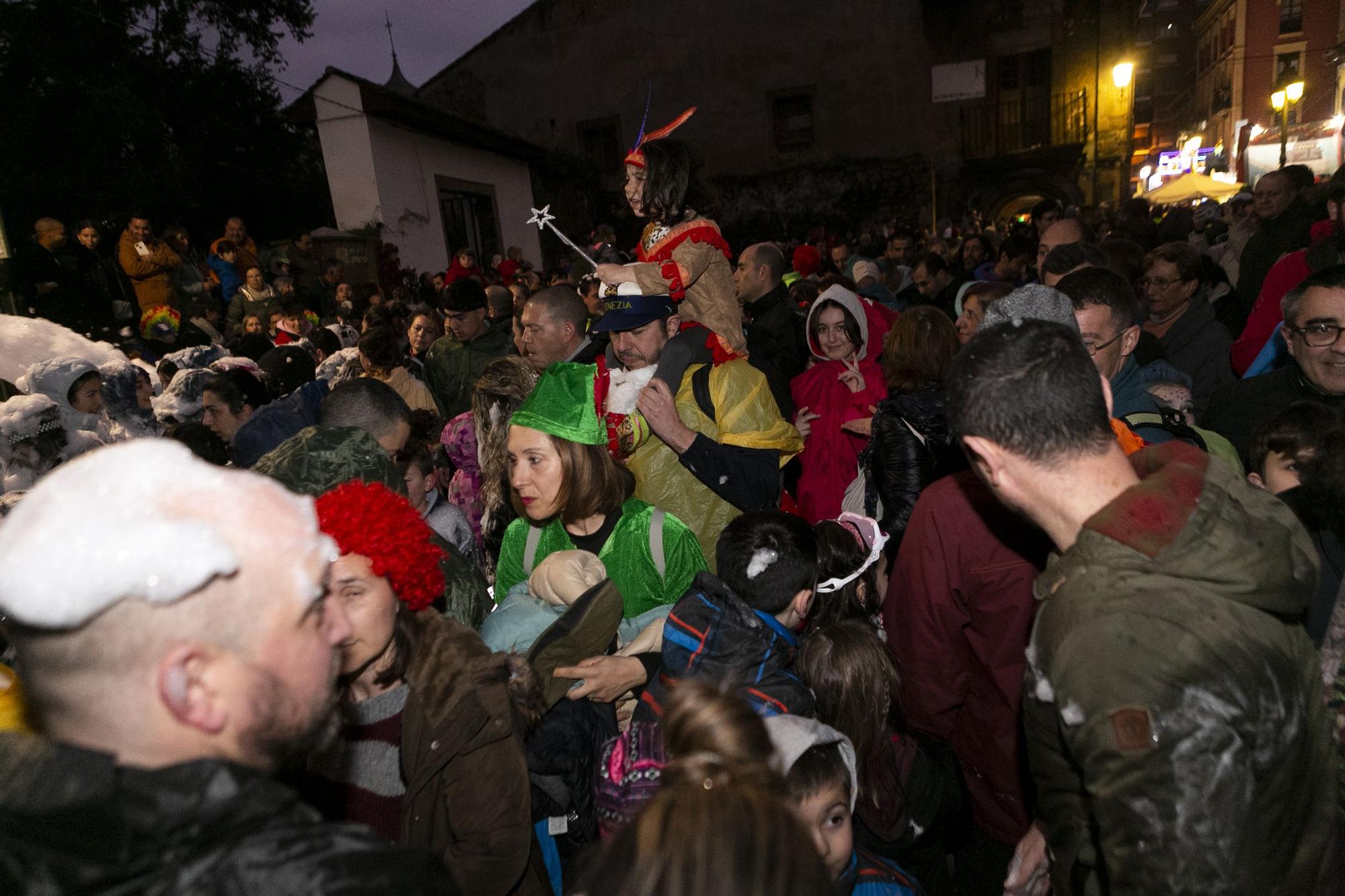 EN IMÁGENES: Así ha sido el Descenso de Galiana del Antroxu de Avilés 2023