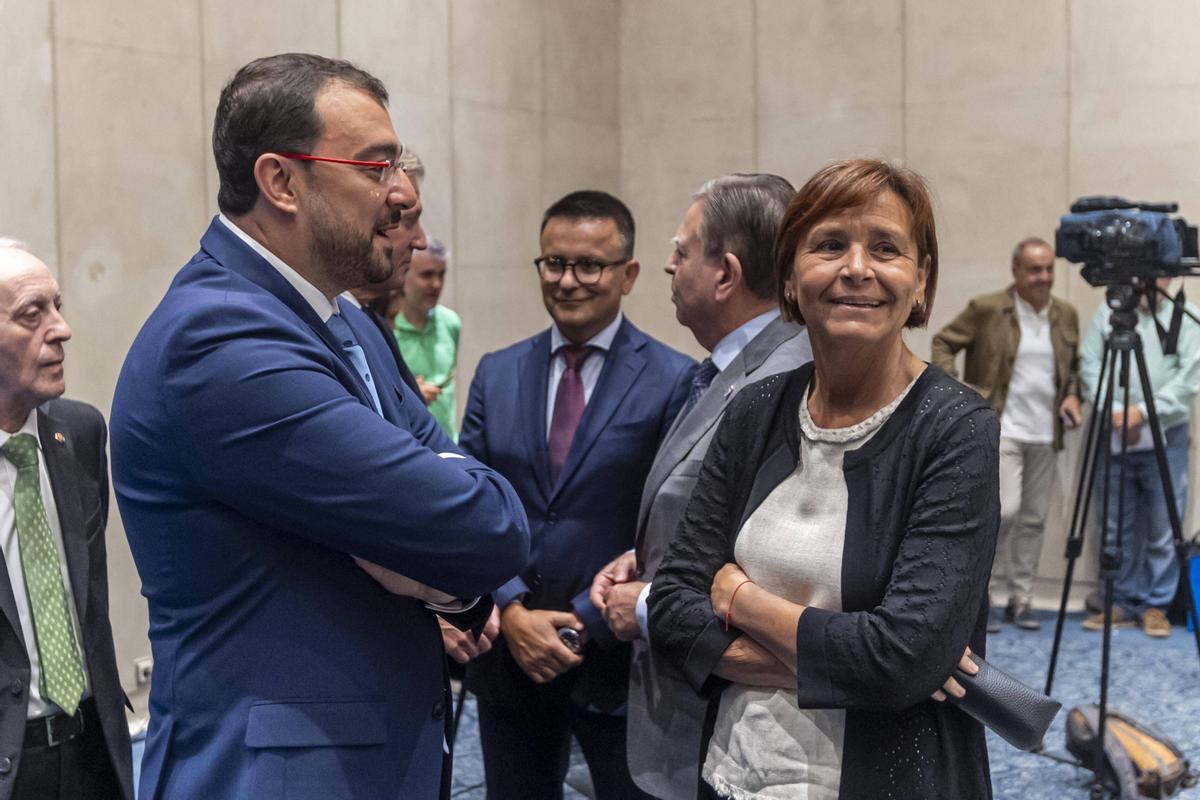 Adrián Barbón y Carmen Moriyón en una imagen de archivo.