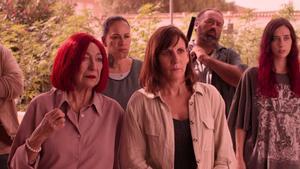 Luisa Gavasa y Malena Alterio en En fin, la nueva serie española de Prime Video.