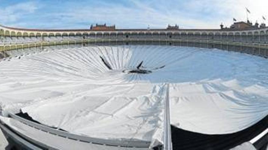 La cubierta de la plaza de Las Ventas de Madrid se viene abajo