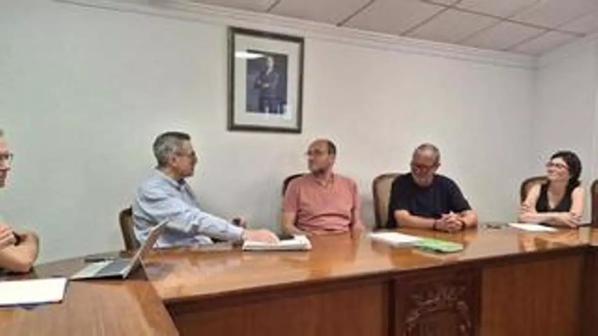 Dimite el alcalde de Llombai