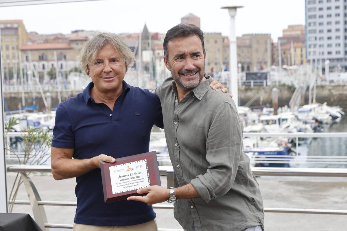 El homenaje a los técnicos y periodistas asturianos mundialistas, en imágenes