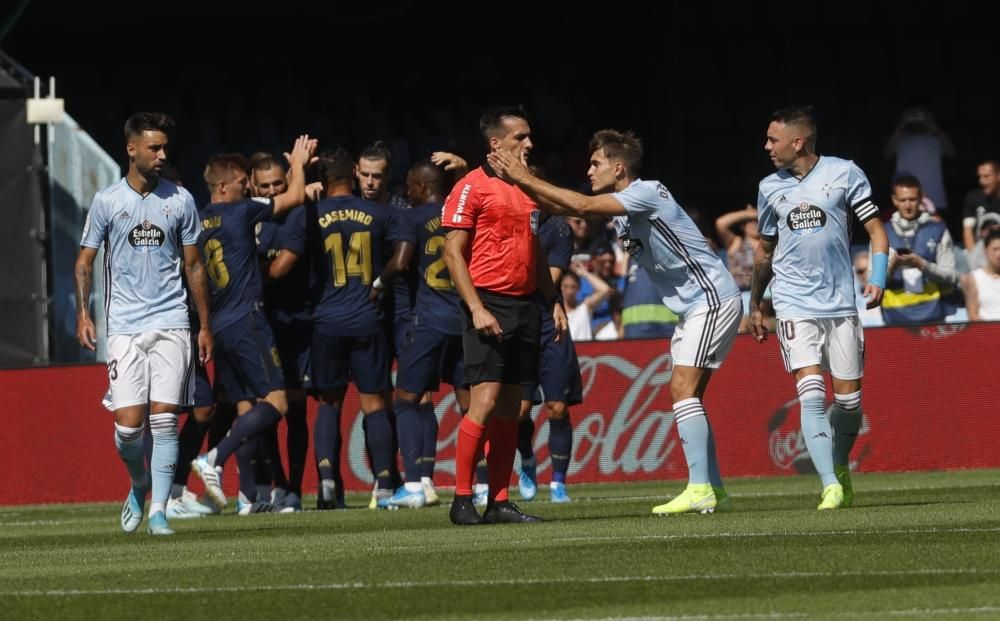 Las fotos de las mejores acciones del partido que terminó con derrota para los vigueses en Balaídos (1-3).