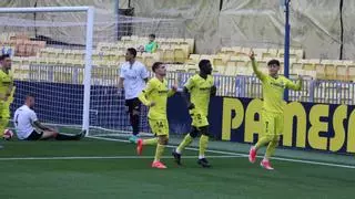Las crónicas de Tercera | El Villarreal C apuntala la permanencia con una plácida victoria ante el descendido Silla (5-1)