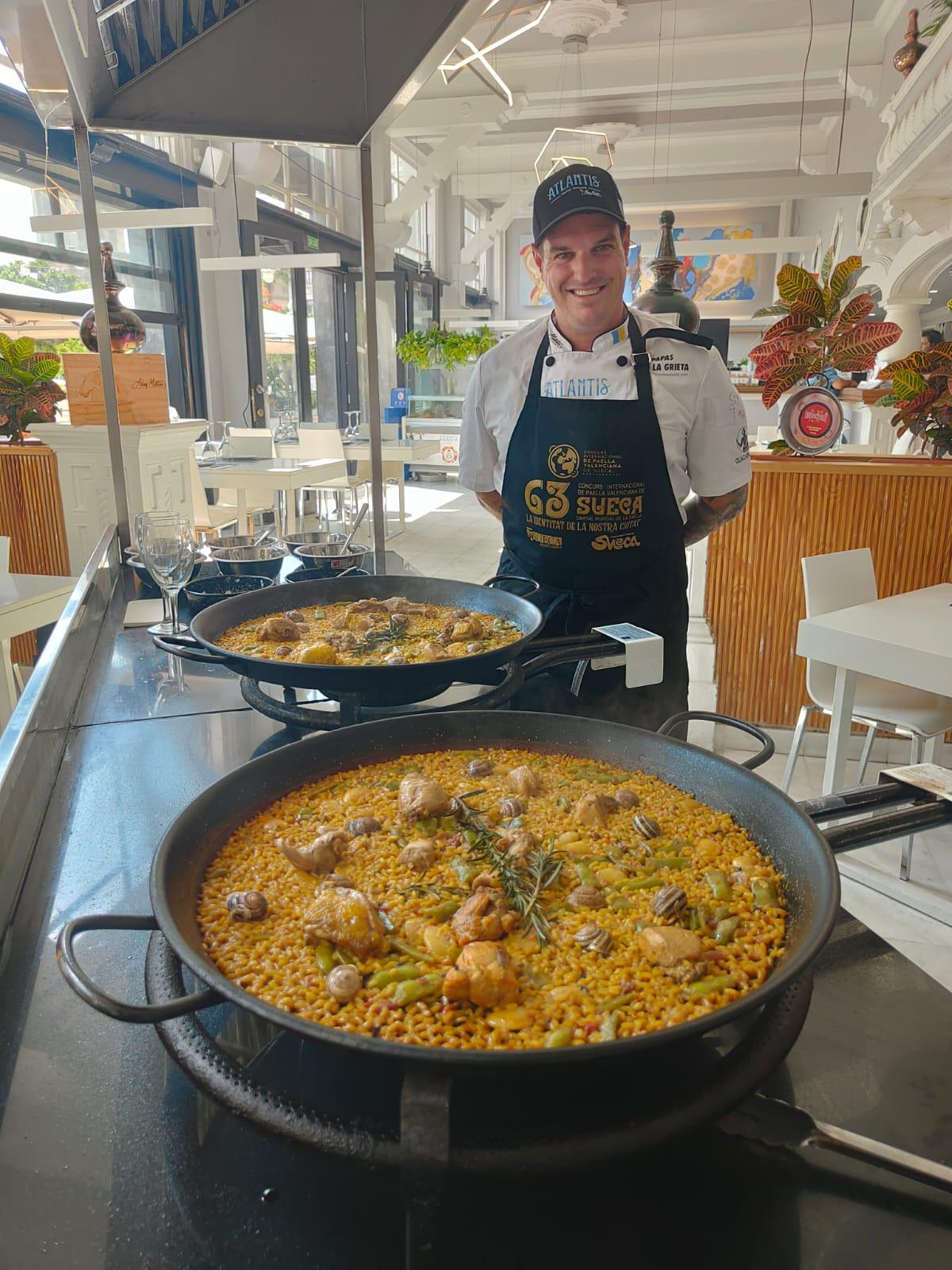 Dos paellas realizadas por el chef