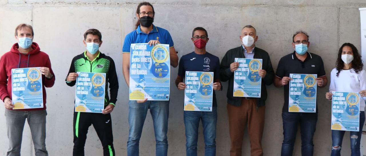 Protagonistas de la presentación de la prueba. | LEVANTE-EMV