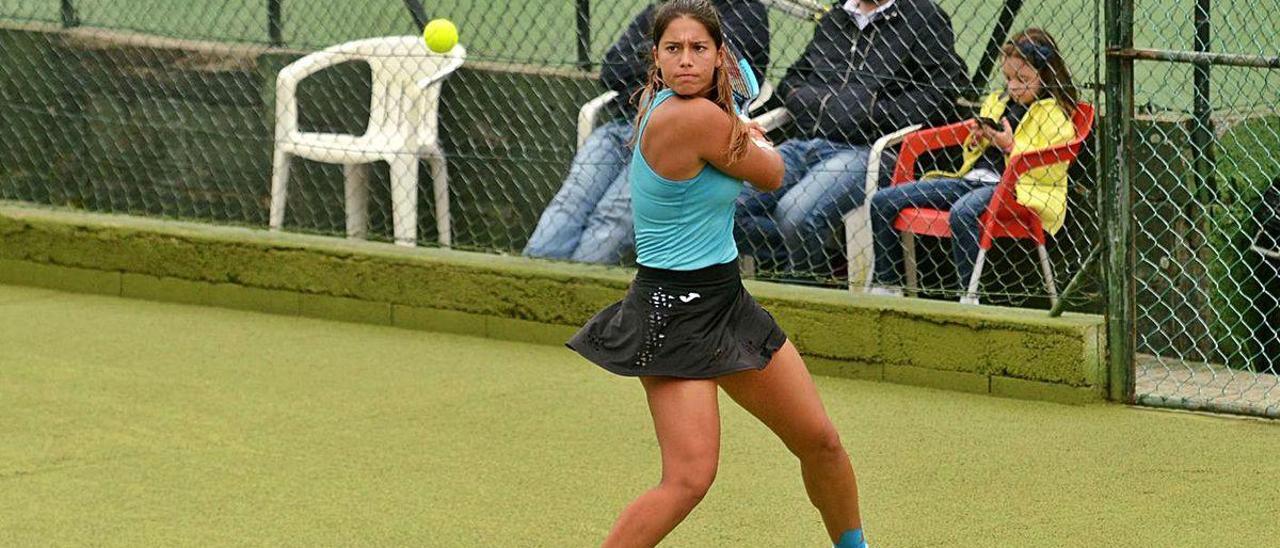 Jessica Bouzas durante un torneo celebrado en Sanxenxo.