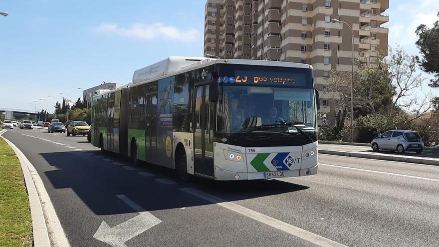 &quot;Die Leute sind ziemlich genervt&quot;: Die Busse an der Playa de Palma sind jetzt schon überfüllt