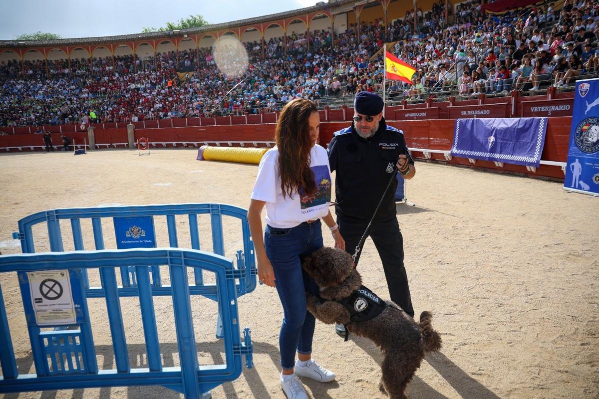 Los perros realizaron diversas pruebas, como detección de estupefacientes