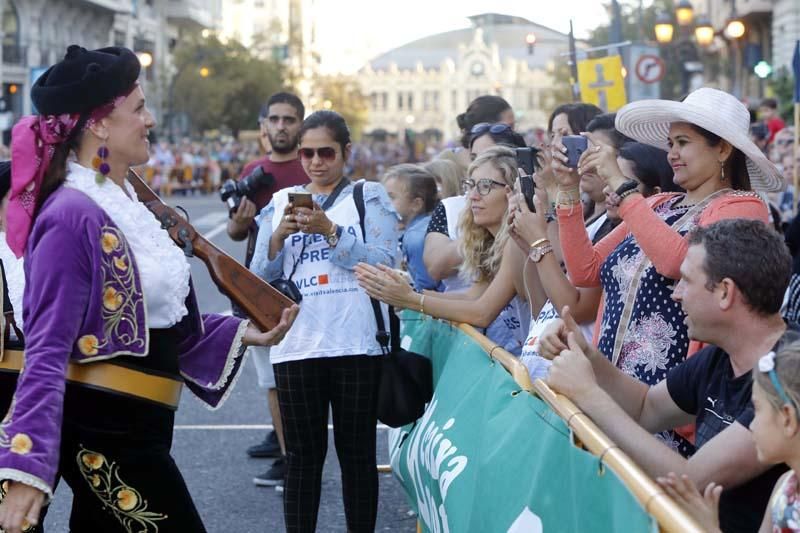 Actos del 9 d'Octubre: Desfile de Moros y Cristianos