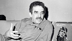 Gabriel García Márquez en su casa del barrio de Sarrià en Barcelona, en 1975