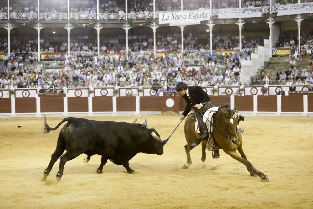 Corrida de rejones en la Feria Taurina de Begoña de 2018.