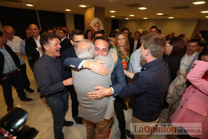 Ambiente de la noche electoral en la sede de Cs