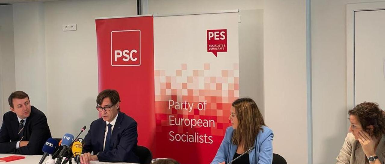 El líder del PSC, Salvador Illa, en la sede del Partido Europeo Sociialista en Bruselas