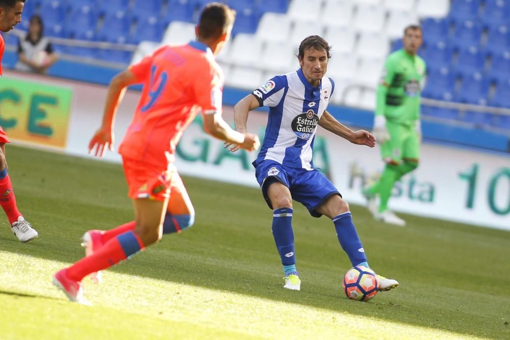 El Dépor golea a Las Palmas para cerrar la Liga