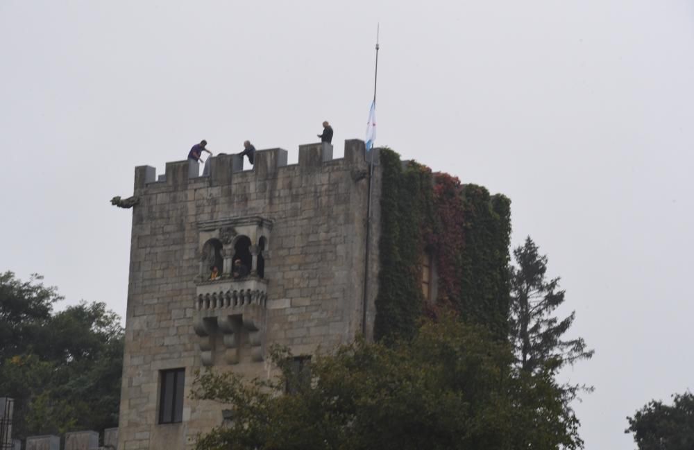 Militantes del BNG ocupan el pazo de Meirás (Sada)