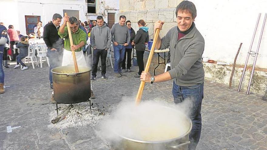 RepartEN 350 raciones de arroz por sant ambròs