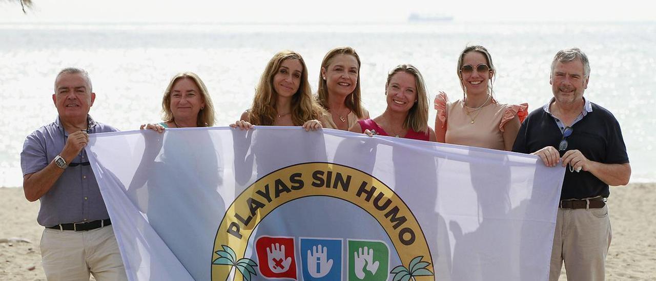 Entrega de la bandera playa sin humos.