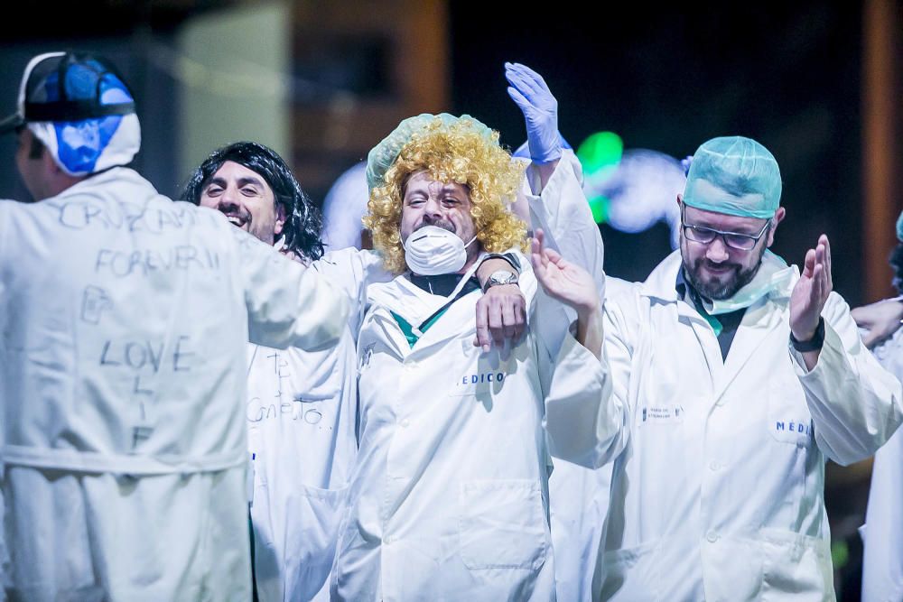 Búscate en las fotos del Carnaval en Benidorm