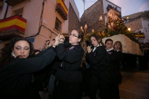 Alicante se vuelca con la procesión de Santa Cruz