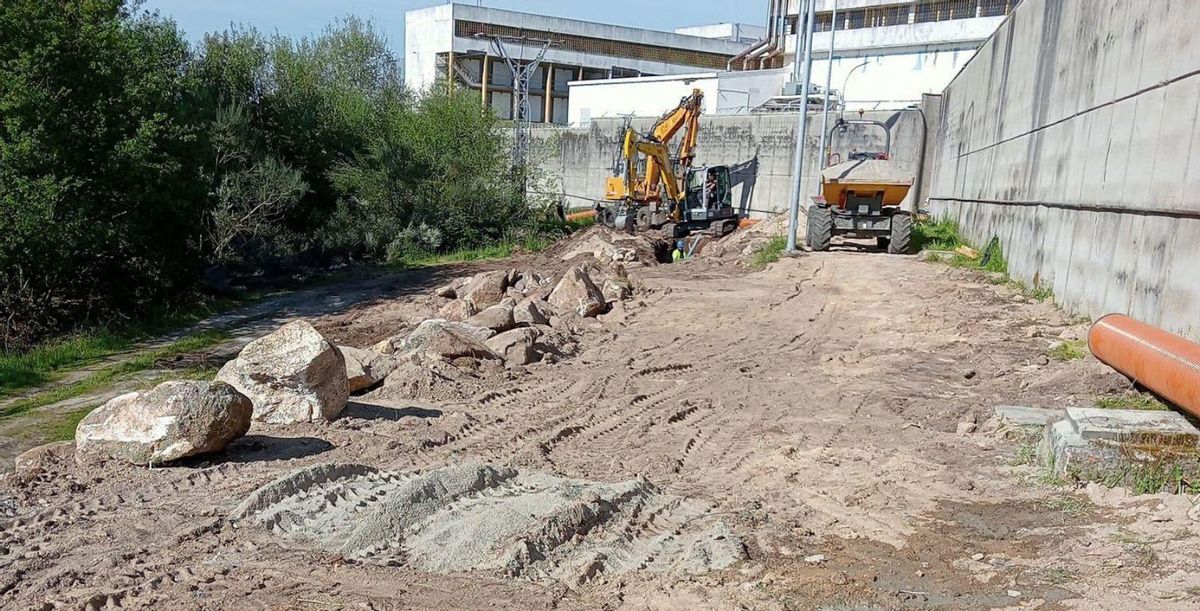 Trabajos de canalización en el entorno de la prisión ourensana. | |