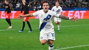 Lautaro celebra su gol al Salzburgo