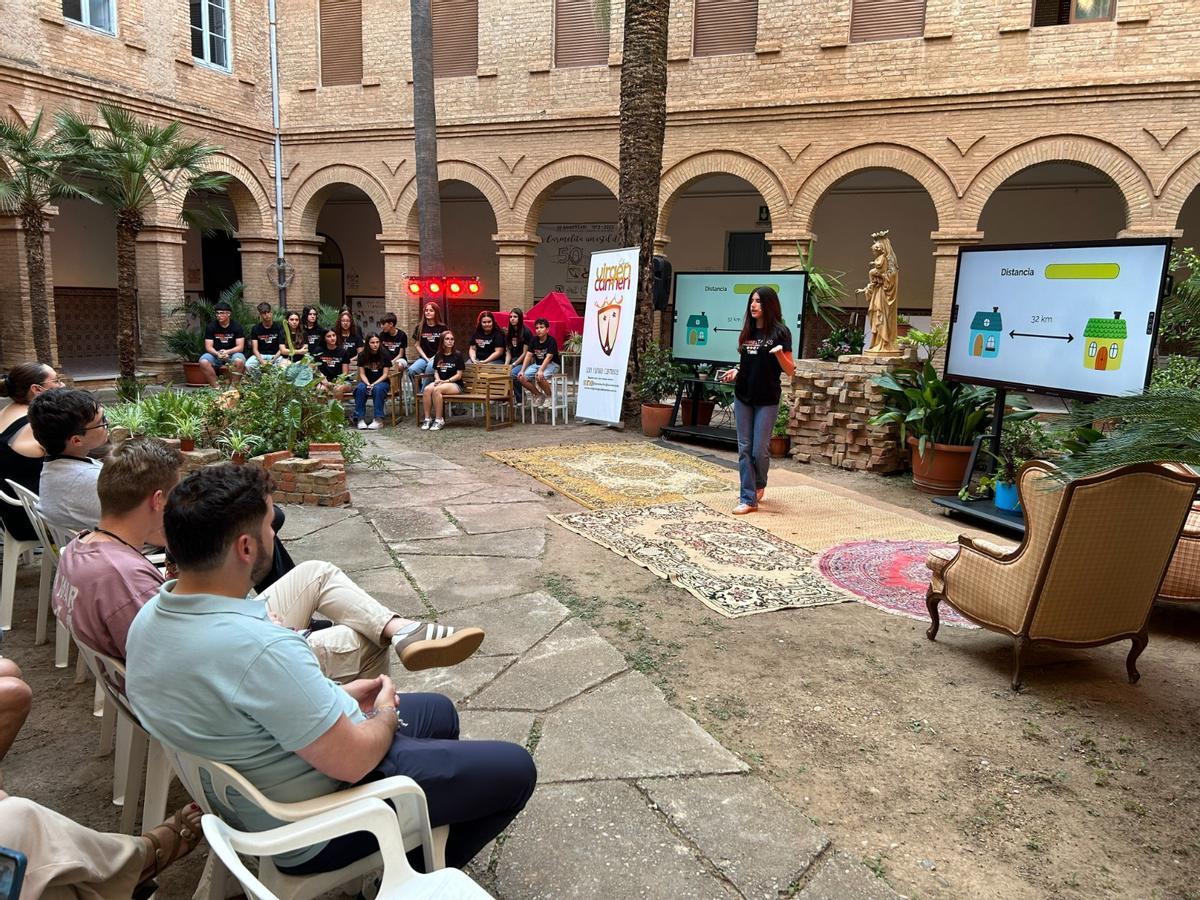 Fotogalería I El alumnado del colegio Virgen del Carmen de Vila-real celebra nueva edición del 'Carmel Talks'
