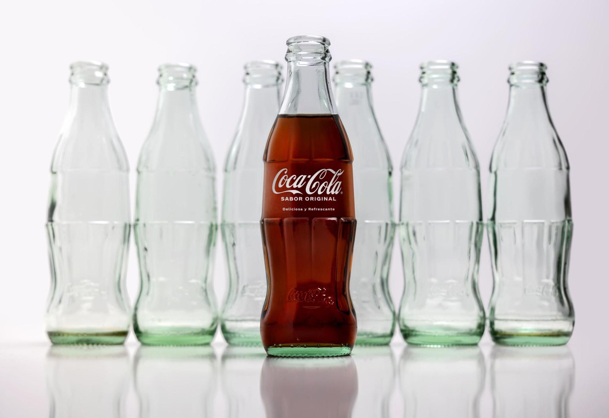 Coca-Cola Europacific Partners continúa reiventando la manera en la que hace llegar sus bebidas a los consumidores para minimizar el impacto en el medio ambiente.