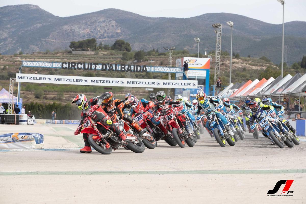 Pilotos en una competición en el Circuit d'Albaida. .