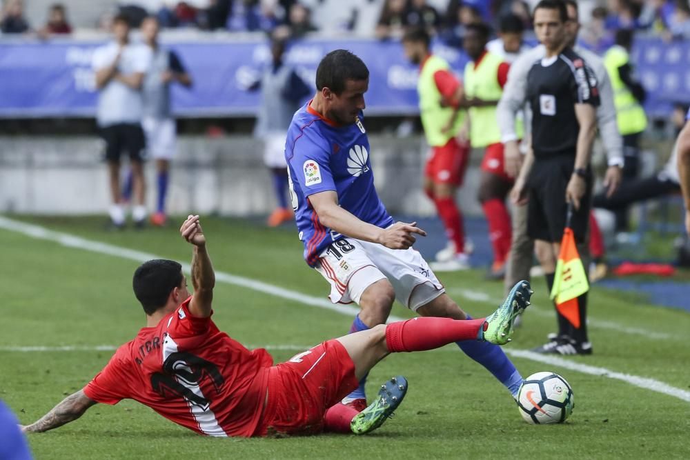 El partido entre el Real Oviedo y el Sevilla Atlético, en imágenes