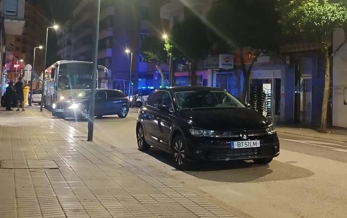 El autobús, de madrugada, en La Amargura.