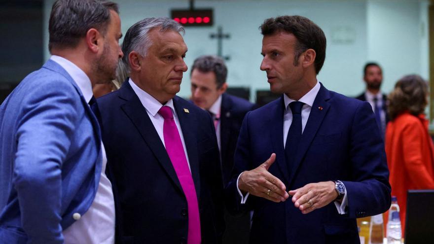 La UE limita l’embargament al petroli de Rússia per evitar el veto d’Hongria
